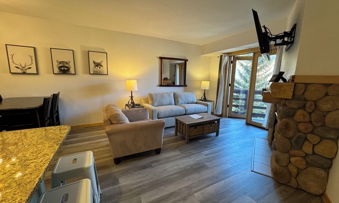 Copper Mountain Condo | 5 Star, 1 Bed + Den & 2 Baths in Center Village Copper Mountain