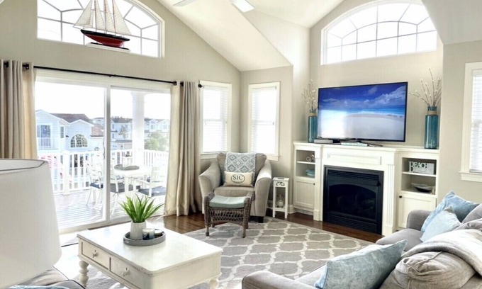 Sea Isle City House | 5-Star Beach Home-Sleeps 21! 6 bedrooms, plus bonus room. Close to everything!