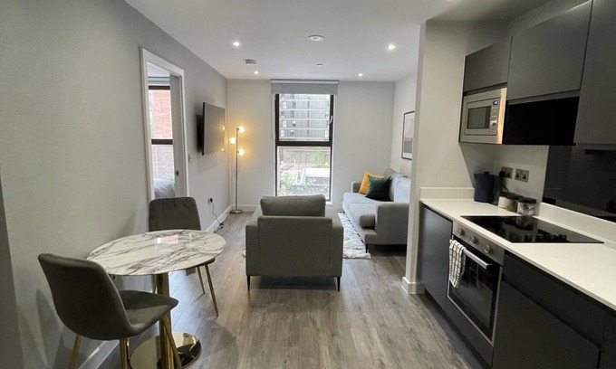 Baltic Triangle Apartment | 5 Star Brand New Liverpool City Centre Apartment