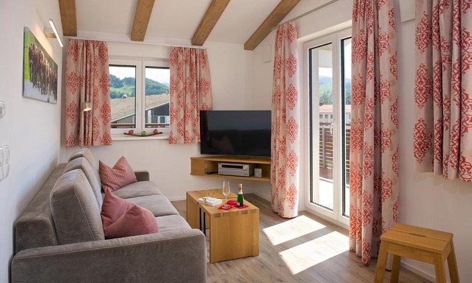 Kalzhofen Apartment | 5 Sterne Ferienwohnung Hochgratblick mit Schwimmbad und Sauna