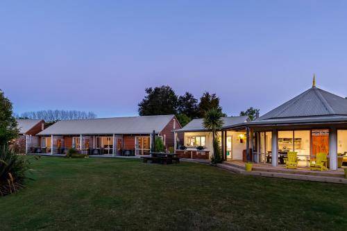 Marahau Cabin | 50 m² Lodge ∙ 10 guests