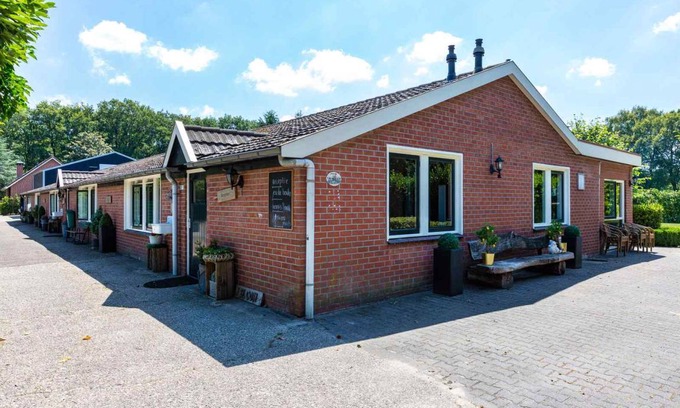 Municipality of Haaksbergen House | 500 m² House ∙ 14 bedrooms ∙ 62 guests