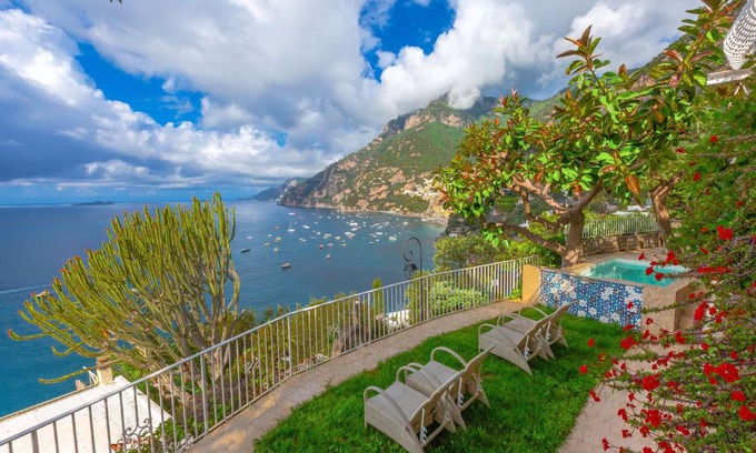 Arienzo Villa | 500 m² Villa ∙ 5 bedrooms ∙ 10 guests