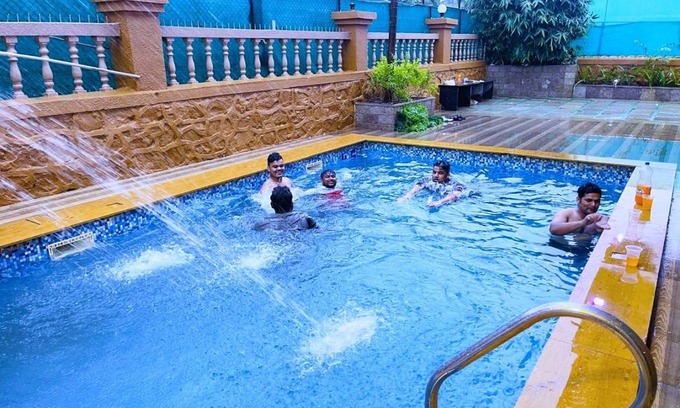 Lonavala Villa | 5000 m² Villa ∙ 5 bedrooms ∙ 30 guests