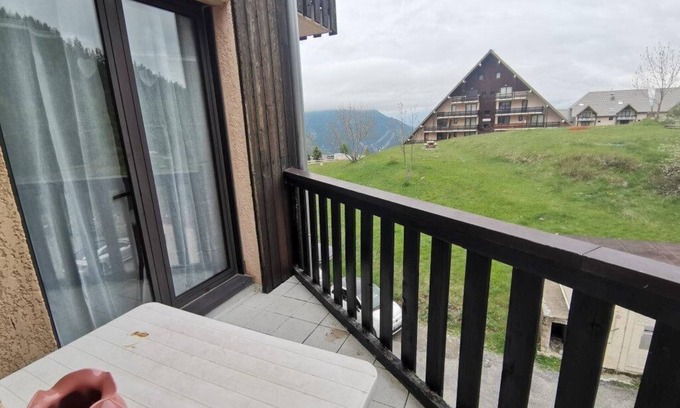 Reallon Apartment | 50m from shops, 2nd floor, balcony, tv, 24m², Réallon