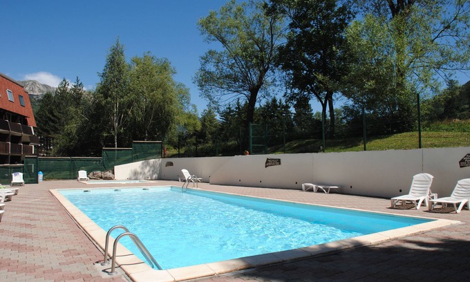 La Salle-les-Alpes Apartment | 50m2 duplex apartment at the foot of the slopes