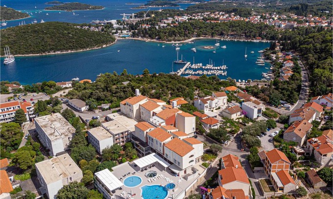 Cove Tri Zala (Zrnovo) House | 51 m² House ∙ 1 bedroom ∙ 4 guests