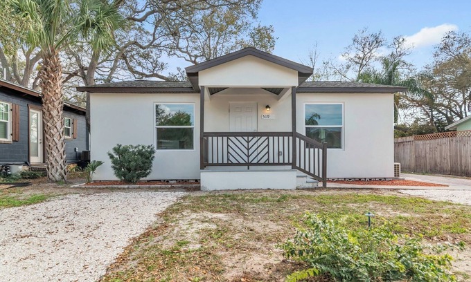 Dunedin House | 519- 2 Bedroom 2 Baths in Dunedin