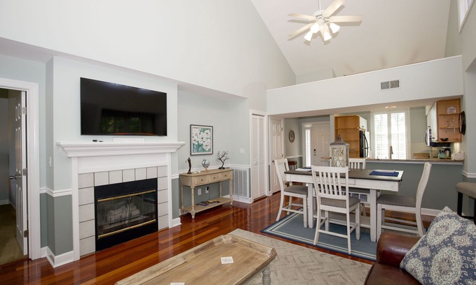 Southern Pines Condo | 52 Longleaf: 2 BR, 2 BA Condominium in Southern Pines, Sleeps 4