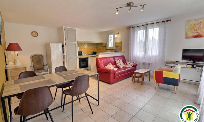 Mirabel-aux-Baronnies House | 52 m² Gîte ∙ 2 bedrooms ∙ 4 guests