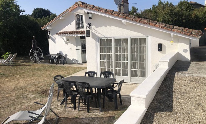 Oradour-Fanais Cottage | 55 m² Cabin ∙ 2 bedrooms ∙ 6 guests