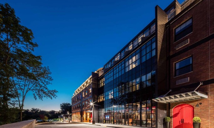 West Nyack Hotel | 55 m² Hotel ∙ 127 guests