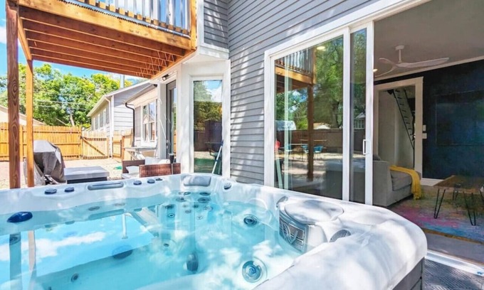 Colorado Springs House | 565) Massive 3 bedroom with Hot Tub!