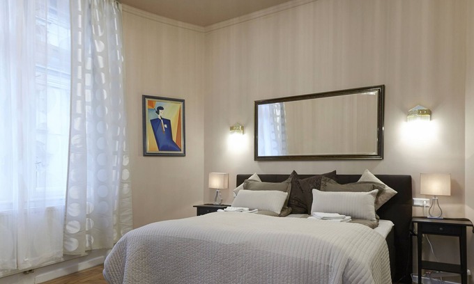 Innere Stadt Apartment | 58m² classic apartment for 2-4 people in the center