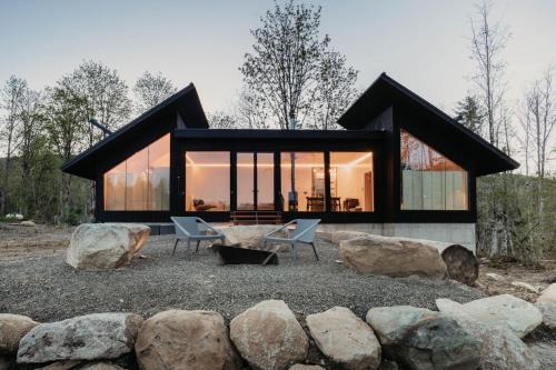 Maple Falls House | 58MF - Wi-Fi - Pets OK - EVC - Amazing Views cabin