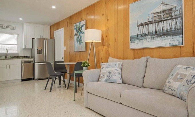 Safety Harbor Cottage | 5A Newly Renovated 1/1 at Coastal Cottages