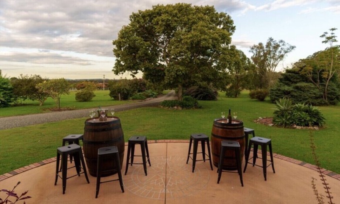 Lochinvar House | 5acres, 5bdr, Hunter Valley Vineyards, Fireplace, Pool, Secluded, Nature views