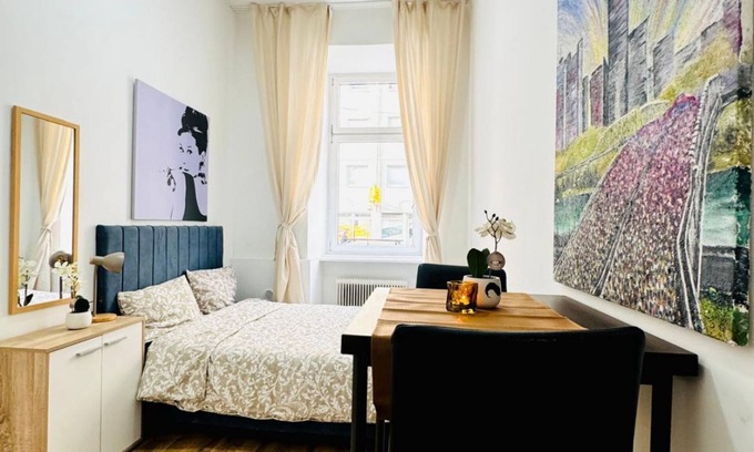 Margareten Apartment | 5BR Apt. Only 10-Min Walk to Matzleinsdorfer Platz