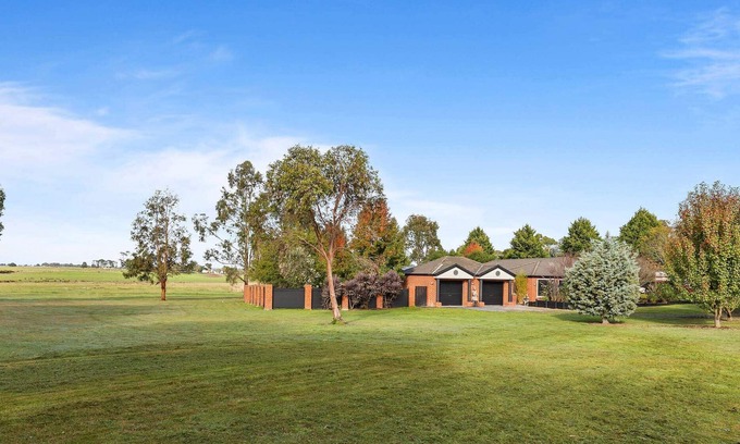Magpie House | 5BR Family & Pet Friendly Retreat