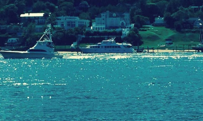 Rumson Condo | 5BR Home Amazing VIEWS, 2Family Unit Private Beach
