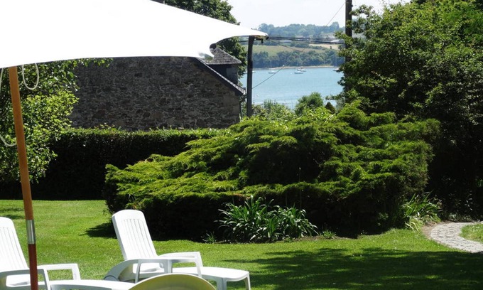 Pleurtuit House | 5min Dinard 'EDEN COVE' charming renovated 18th stone Cottage Beach Garden