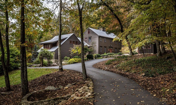 Boone House | 6 Acre Mountainside Property w/Beautiful Views, Hot Tub, Game Room, Creek