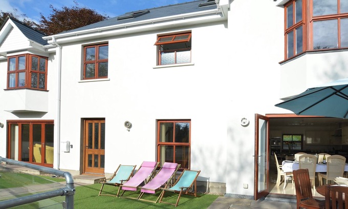 Amroth Cottage | 6 bedroom accommodation in Stepaside, near Saundersfoot