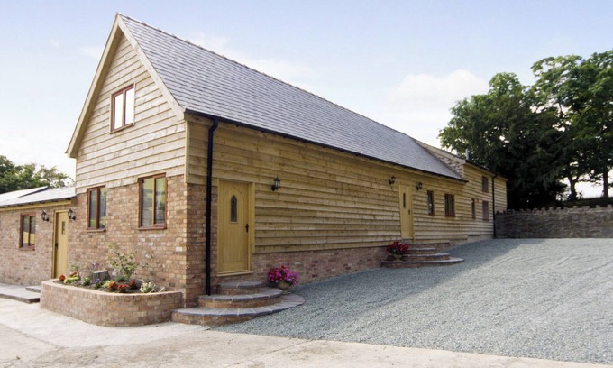 Newtown Cottage | 6 bedroom accommodation in Newtown