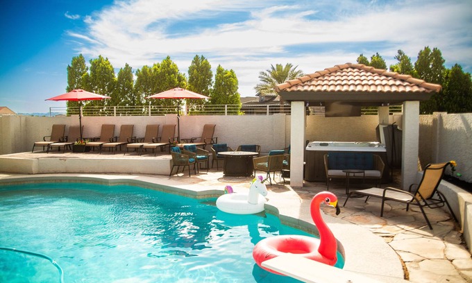 Lehi House | 6 Bedroom Central located Off highway 10 mins to Downtown Tempe Scottsdale Golf
