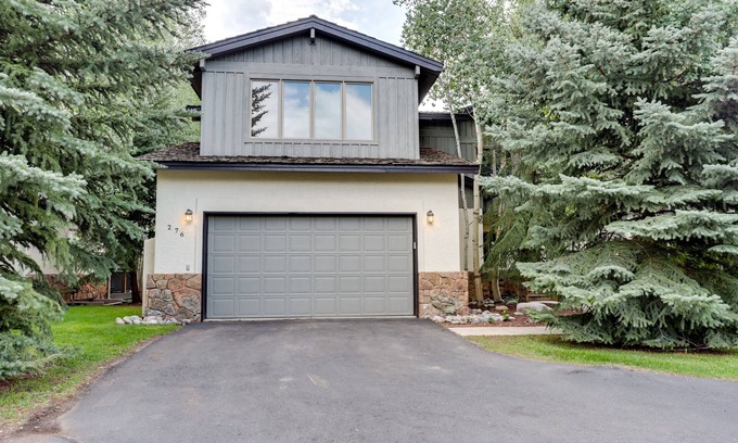 Edwards House | 6 bedroom home in Beaver Creek/Vail Area located on the Eagle River.