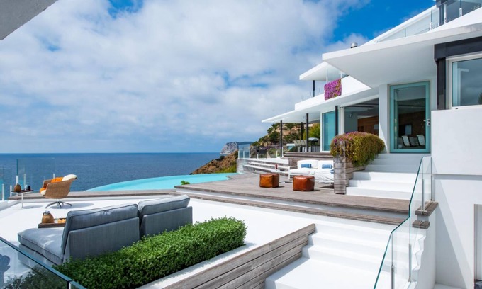 Sant Josep de sa Talaia Villa | 6-bedroom villa in wonderful Es Cubells with AC
