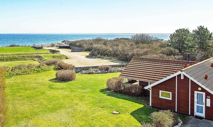 Klint House | 6 person holiday home in Nykøbing Sj-By Traum