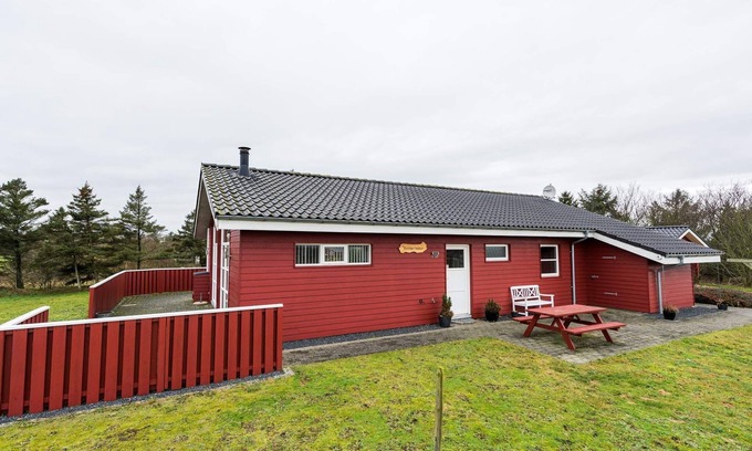 Skaven Strand House | 6 person holiday home in Tarm