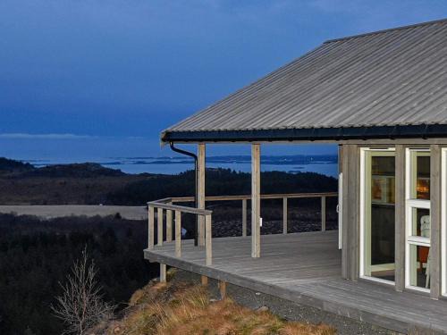 Gjengstoa House | 6 person holiday home in Lyngstad
