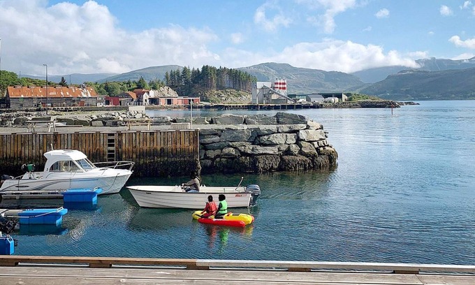 Vagsoy House | 6 person holiday home in MÅLØY