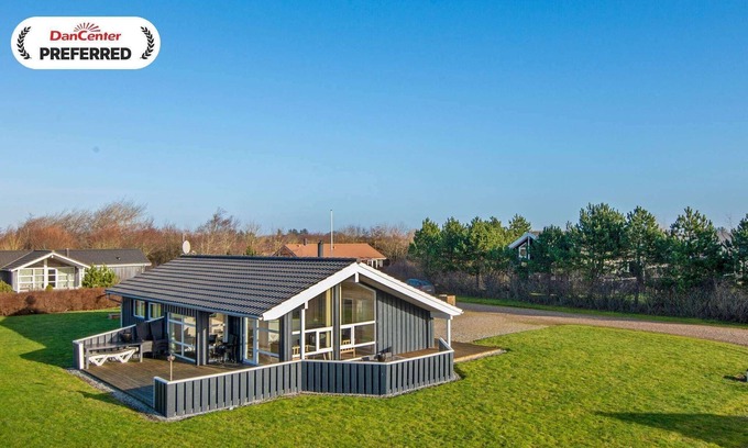 Skaven Strand House | 6 person holiday home in Tarm