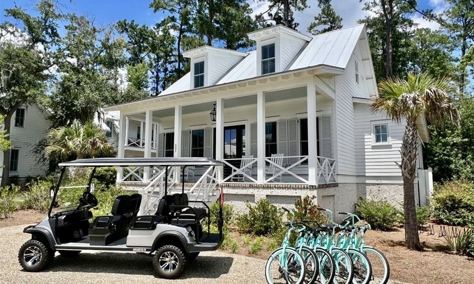 Palmetto Bluff House | 6-Seater Golf Cart and 6 Bikes! Majestic Moreland 4-Bedroom Beauty