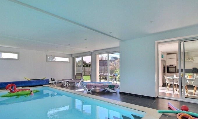 Plouneour-Brignogan-Plages Villa | 600m from the beach: House, 30° indoor pool and outdoor SPA