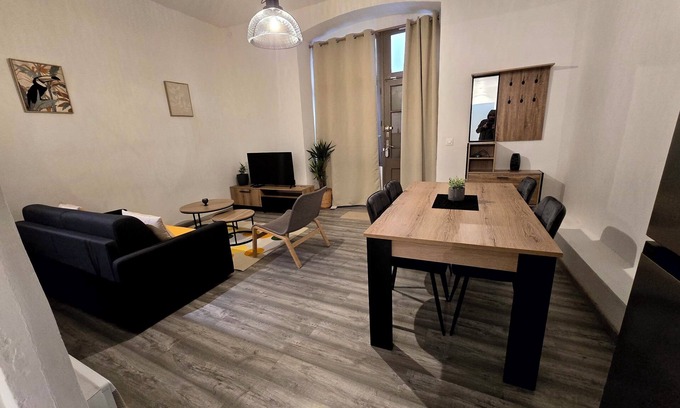 Beaucaire Apartment | 60m² apartment in a historic and authentic environment