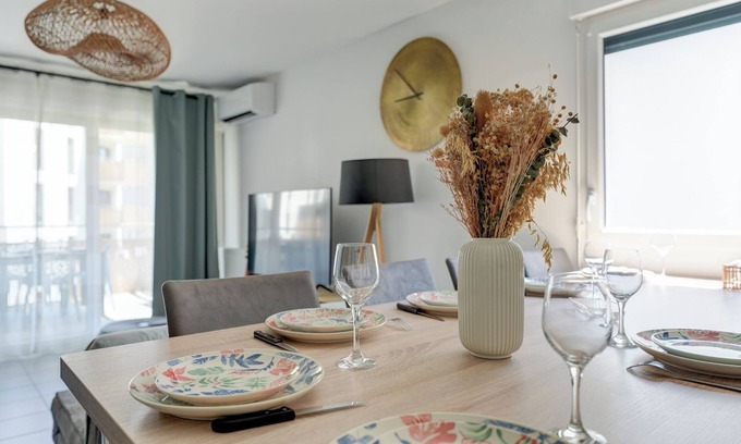 Saint-Priest Apartment | 60m2 + Terrasse + Parking Sécurisé Proche Eurexpo