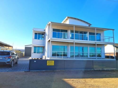 Port Victoria House | 63 By The Sea