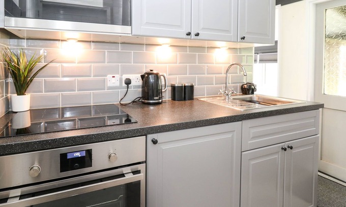 Cenarth Cottage | 64 Penlan Holiday Park