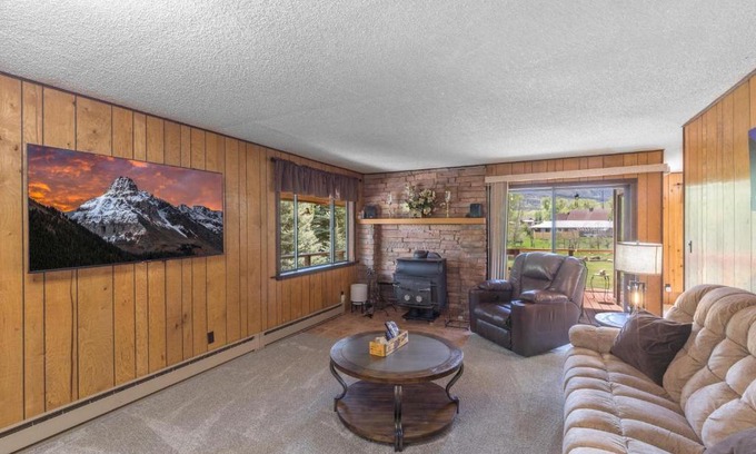 Idlewild Estates House | 64 Rose Court