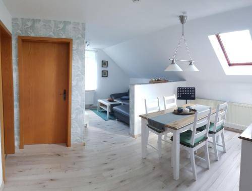 Treben Apartment | 65 m² Apartment ∙ 2 bedrooms ∙ 5 guests