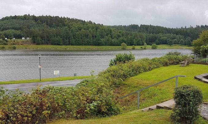 Bad Arolsen Apartment | 66m² apartment right on the Twistesee (lake view)
