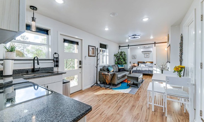 Grants Pass Apartment | 69 m² Apartment ∙ 1 bedroom ∙ 4 guests