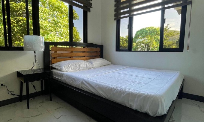 Coron House | ✔6BDR HOUSE ✔FOR FAMILIES ✔COUPLES ✔GROUP OF FREINDS ✔QUIET ✔SECURED