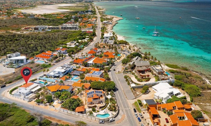 Arashi Apartment | 6BR/6BA 5 Mins to Beach | Alegria Villa by Bocobay