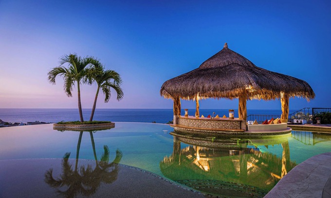 Buzzards Villa | 6BR Luxury Home with Private Island