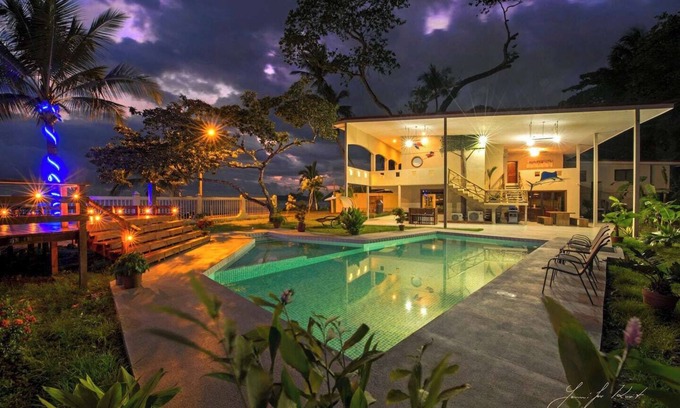 Jaco Villa | 7 Bedroom Luxury Oceanfront Villa on South End of Jaco Beach